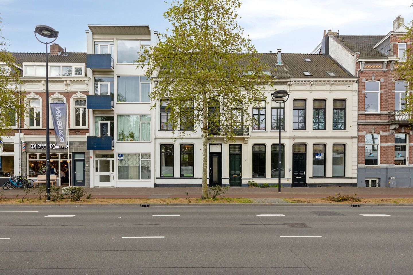 Bekijk foto 3 van Spoorlaan 322