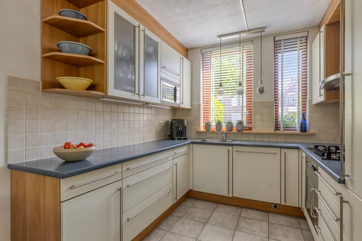 Tussenwoning te koop: Zwanenkamp 259, Maarssen