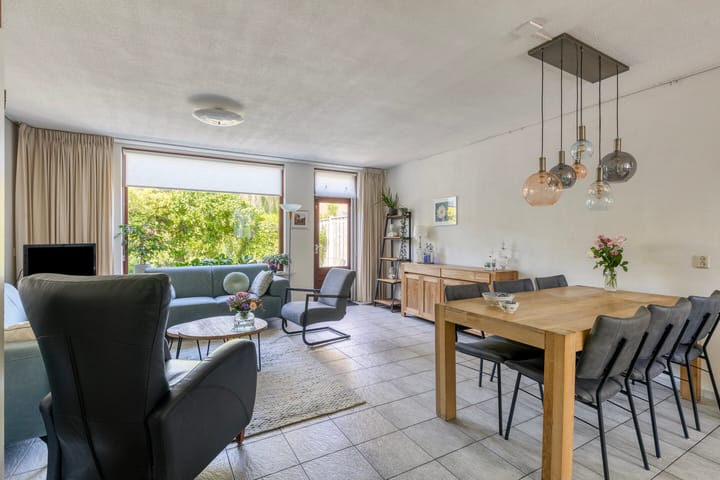 Tussenwoning te koop: Zwanenkamp 259, Maarssen