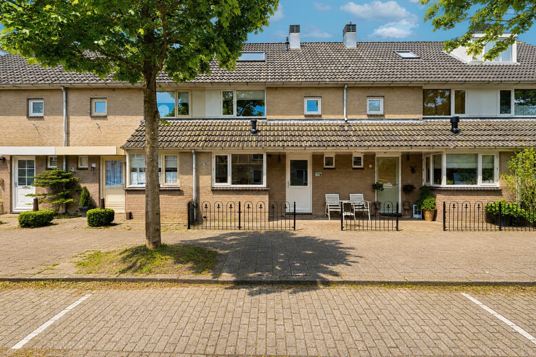 Photo 32 of Carmenstraat 8
