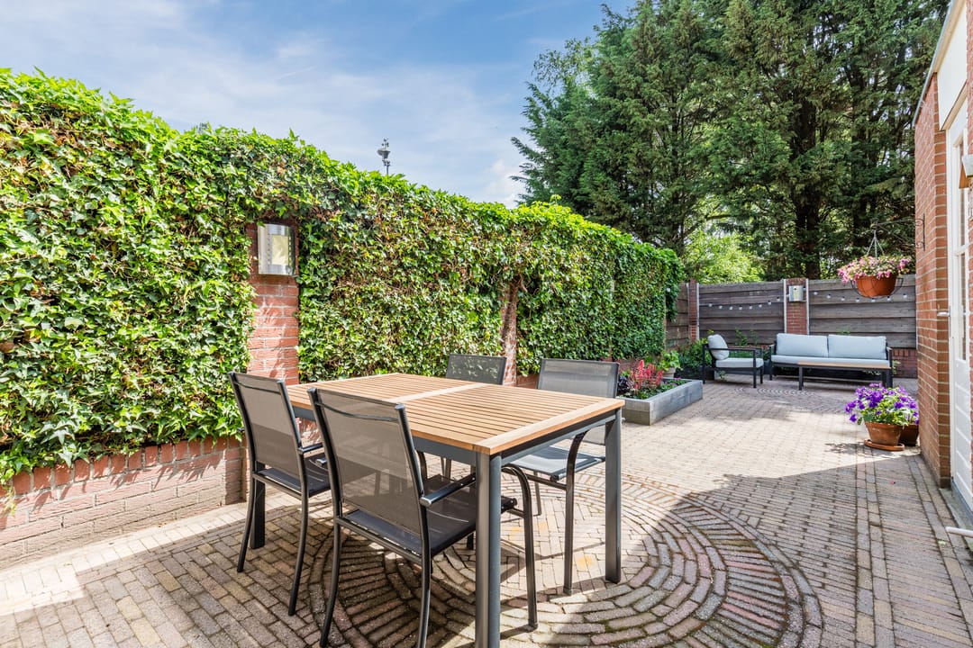 Well-Maintained Corner House with Carport and Private Garden in Hoogerheide — 31