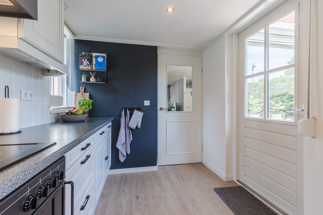 Well-Maintained Corner House with Carport and Private Garden in Hoogerheide — 13
