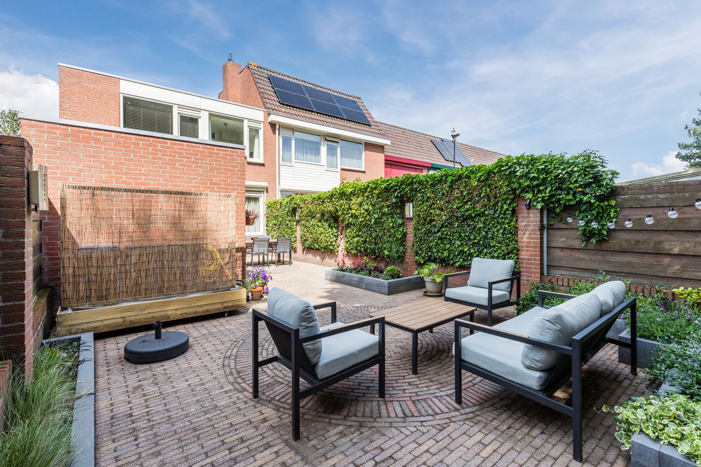 Well-Maintained Corner House with Carport and Private Garden in Hoogerheide — 35