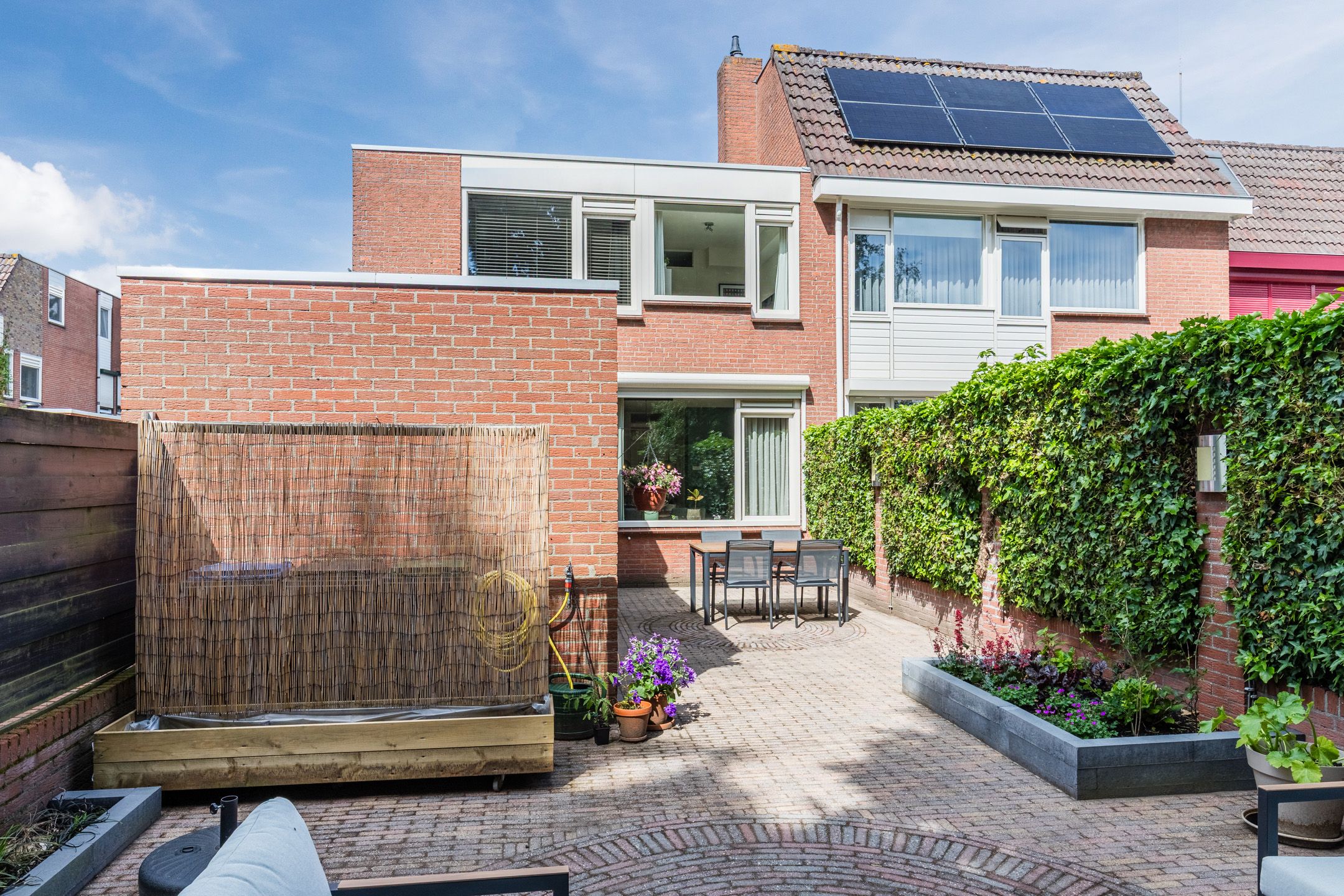Well-Maintained Corner House with Carport and Private Garden in Hoogerheide — 36