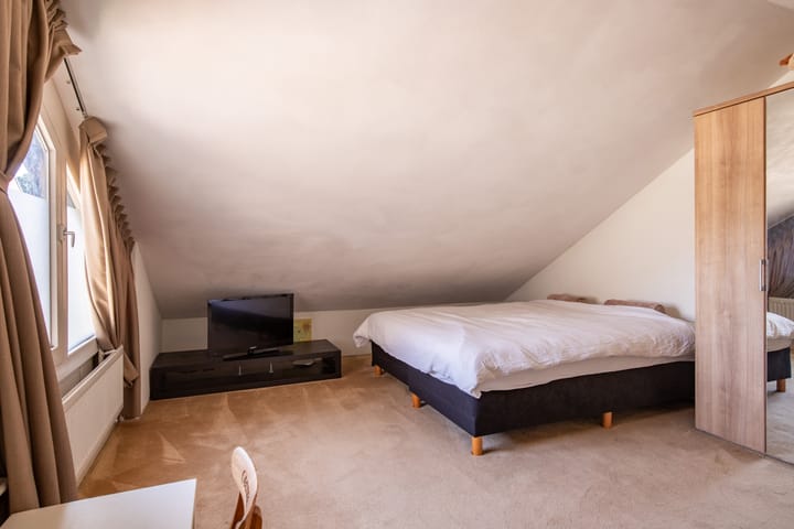 Tussenwoning te koop: Plesmanstraat 10, Roermond