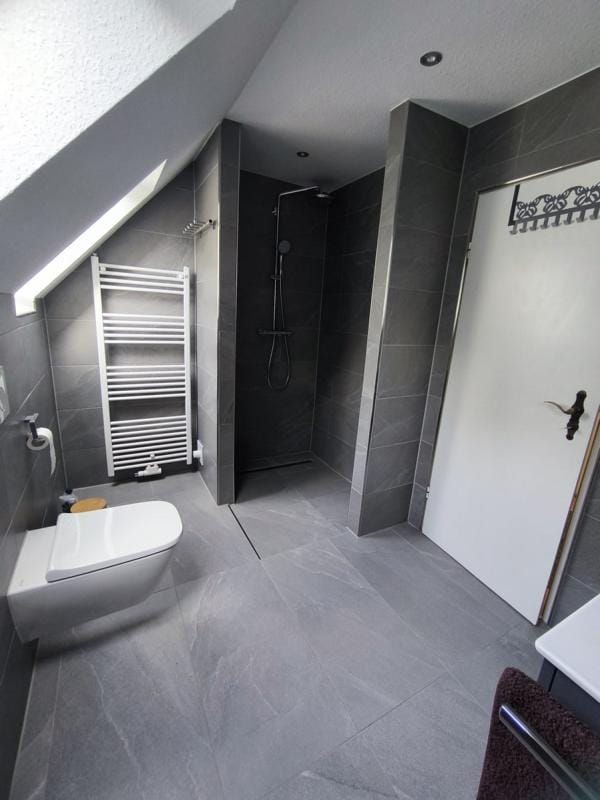 Spacious Detached Home with Dual Living Potential in Lage — 42