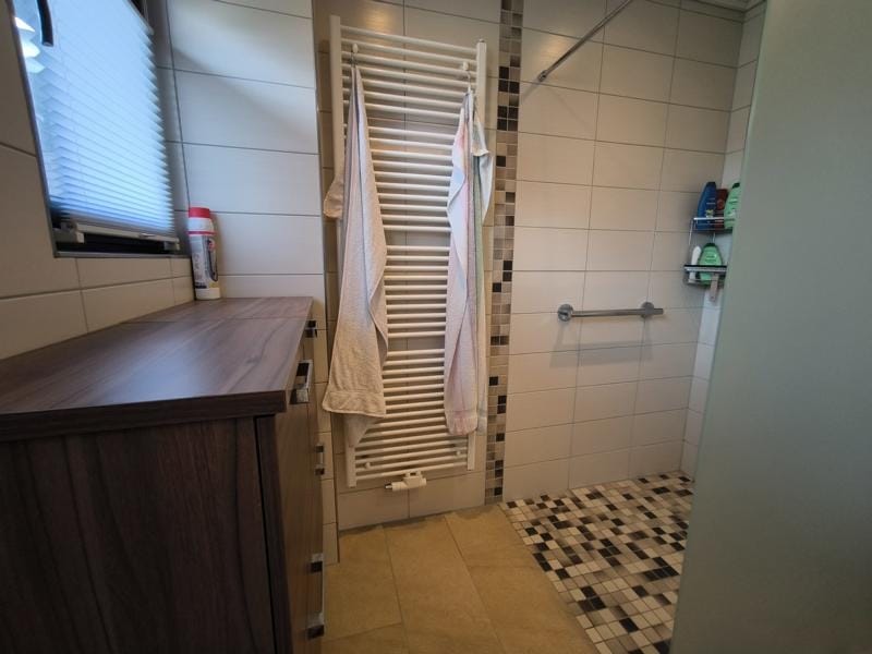 Spacious Detached Home with Dual Living Potential in Lage — 14