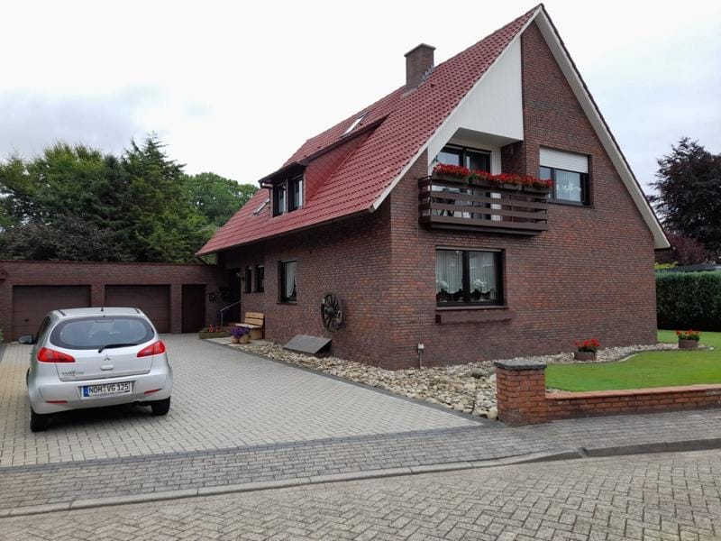 Spacious Detached Home with Dual Living Potential in Lage — 36