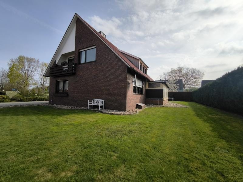 Spacious Detached Home with Dual Living Potential in Lage — 30