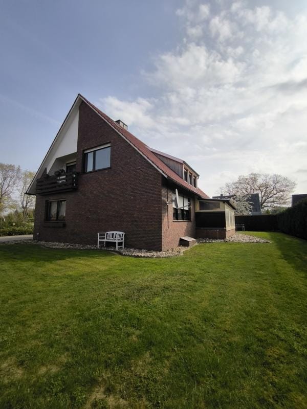 Spacious Detached Home with Dual Living Potential in Lage — 31