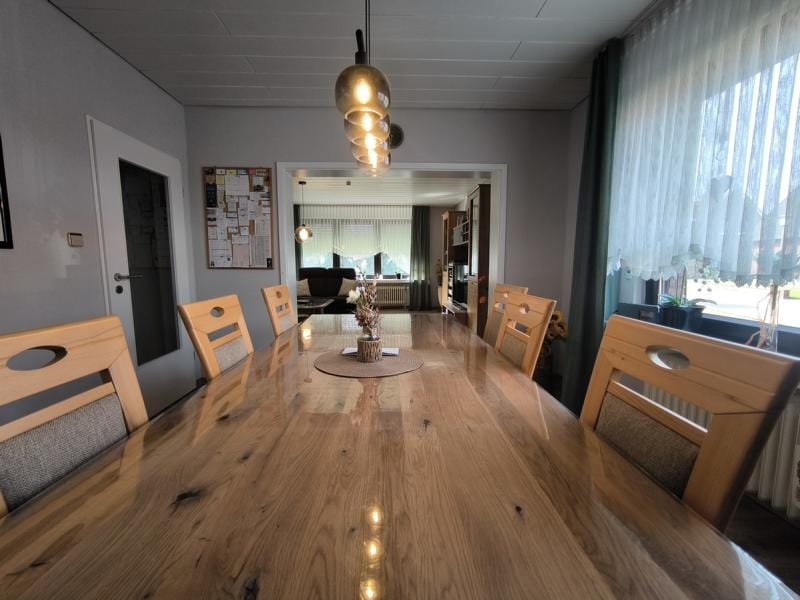 Spacious Detached Home with Dual Living Potential in Lage — 10