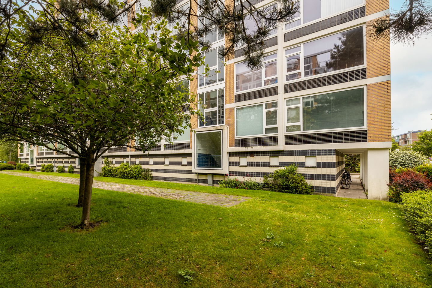 Photo 35 of Louis Davidsstraat 143