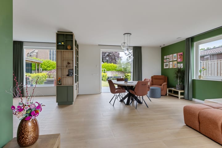 Foto 4 van Barones Mackaystraat 3