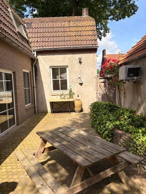 Foto 15 van O.-L.-Vrouwestraat 31