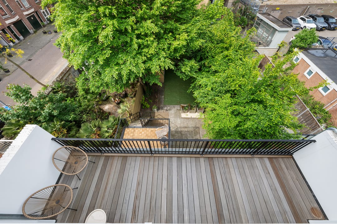Luxury 5-Room Apartment on Mathenesserlaan with New Foundation and Terrace — 11