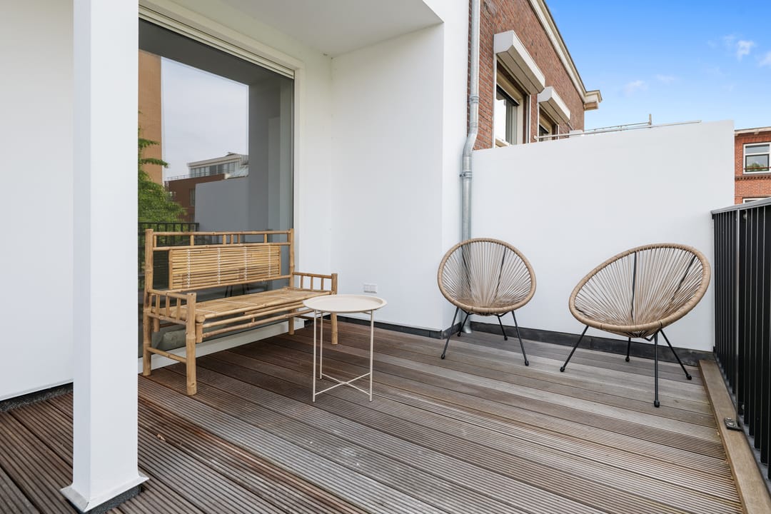 Luxury 5-Room Apartment on Mathenesserlaan with New Foundation and Terrace — 13