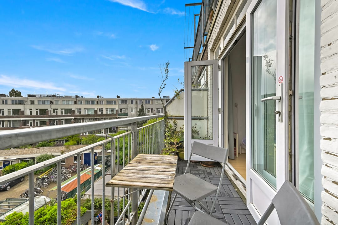 Atmospheric Double Upper House with Two Balconies and Green Views in Rotterdam-Noord — 17