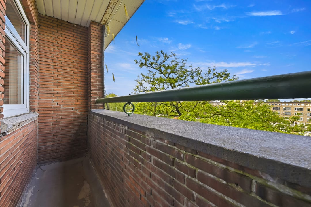 Atmospheric Double Upper House with Two Balconies and Green Views in Rotterdam-Noord — 28