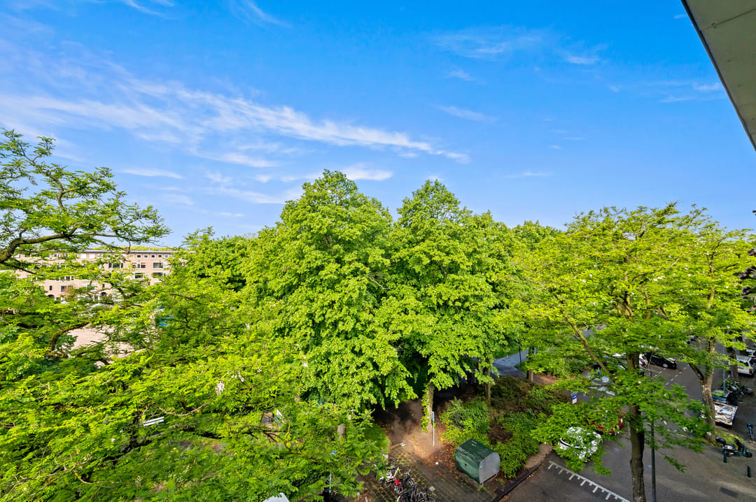 Atmospheric Double Upper House with Two Balconies and Green Views in Rotterdam-Noord — 31