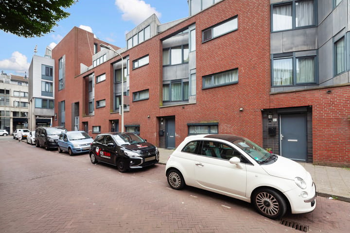 Photo 3 of Van de Veldestraat 55