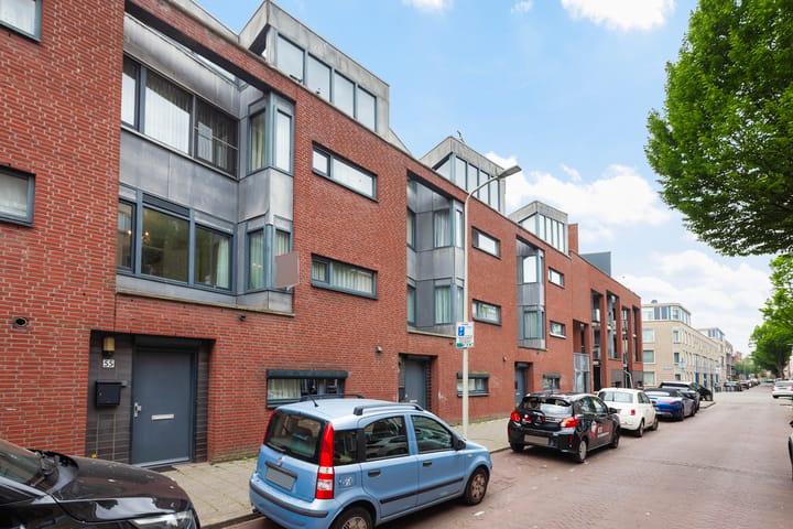 Photo 2 of Van de Veldestraat 55