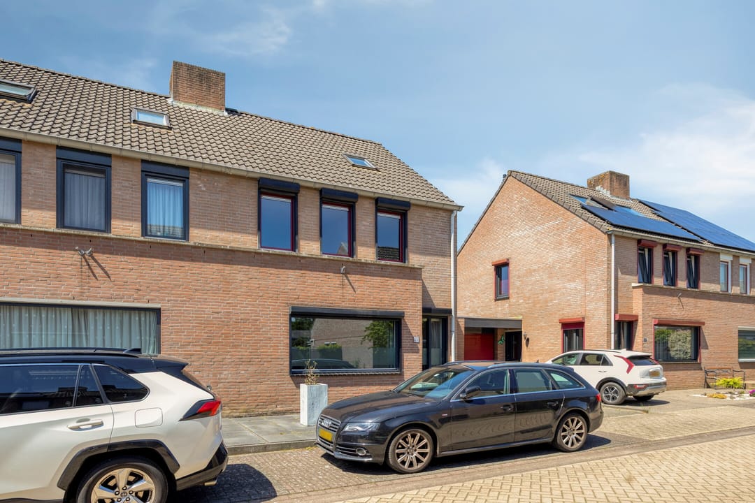 Photo 41 of Pastoor Starmansstraat 25