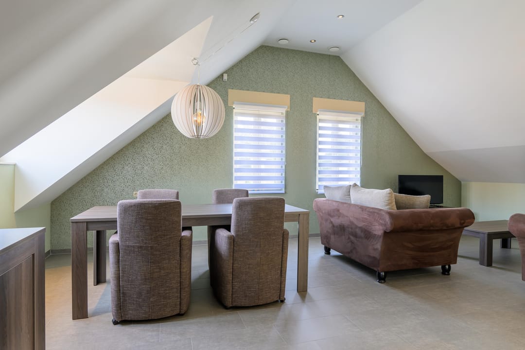 Exclusive U-Shaped Farmhouse with Pool, Office Space and Independent Apartment in Koningsbosch — 38