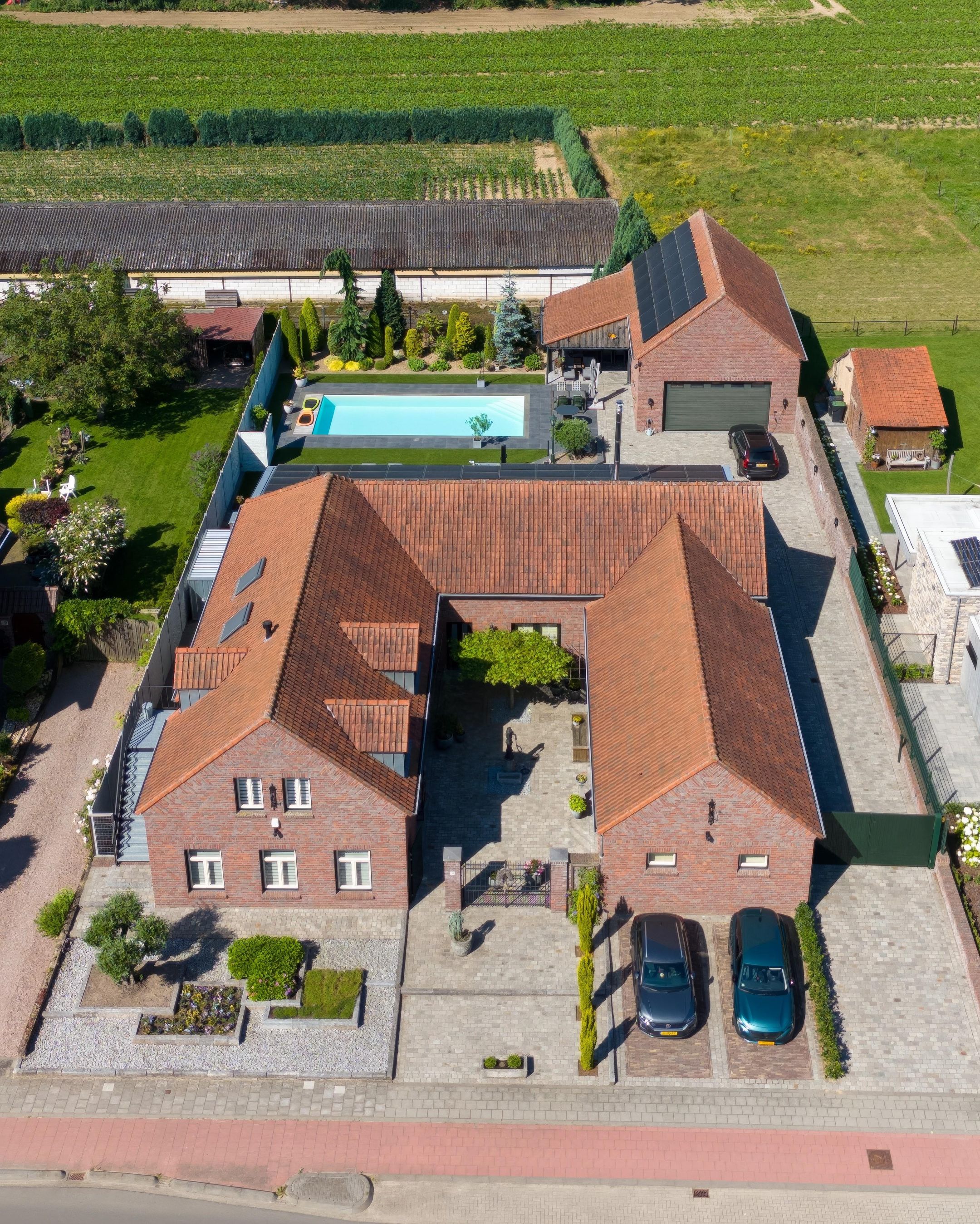 Exclusive U-Shaped Farmhouse with Pool, Office Space and Independent Apartment in Koningsbosch — 51