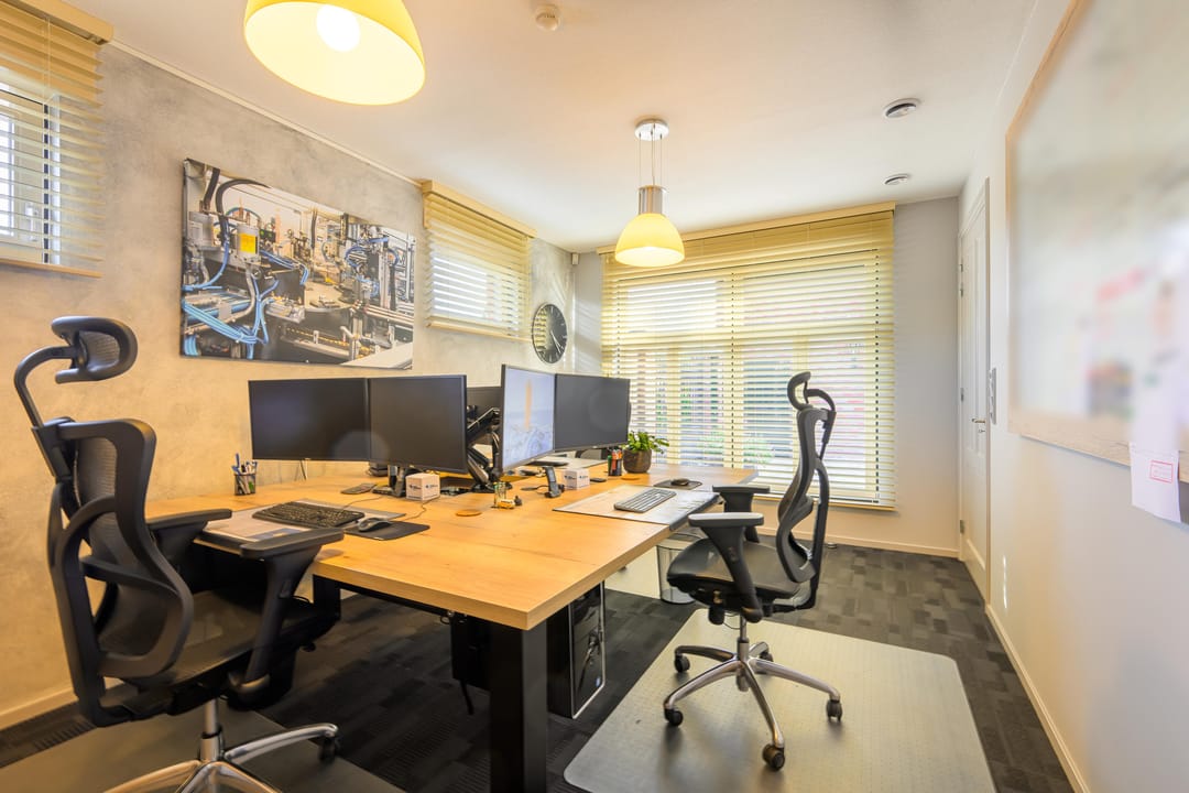 Exclusive U-Shaped Farmhouse with Pool, Office Space and Independent Apartment in Koningsbosch — 32
