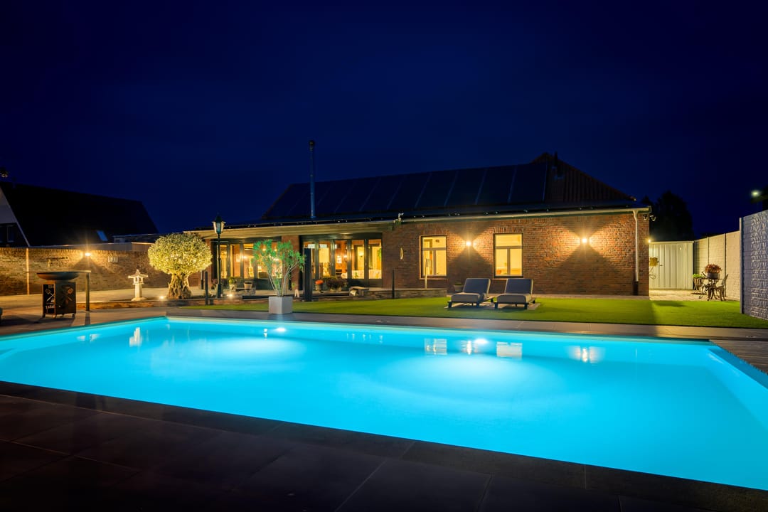 Exclusive U-Shaped Farmhouse with Pool, Office Space and Independent Apartment in Koningsbosch — 26