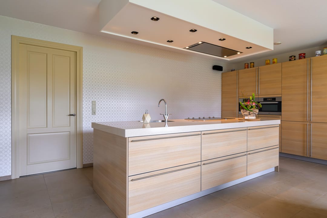 Exclusive U-Shaped Farmhouse with Pool, Office Space and Independent Apartment in Koningsbosch — 11