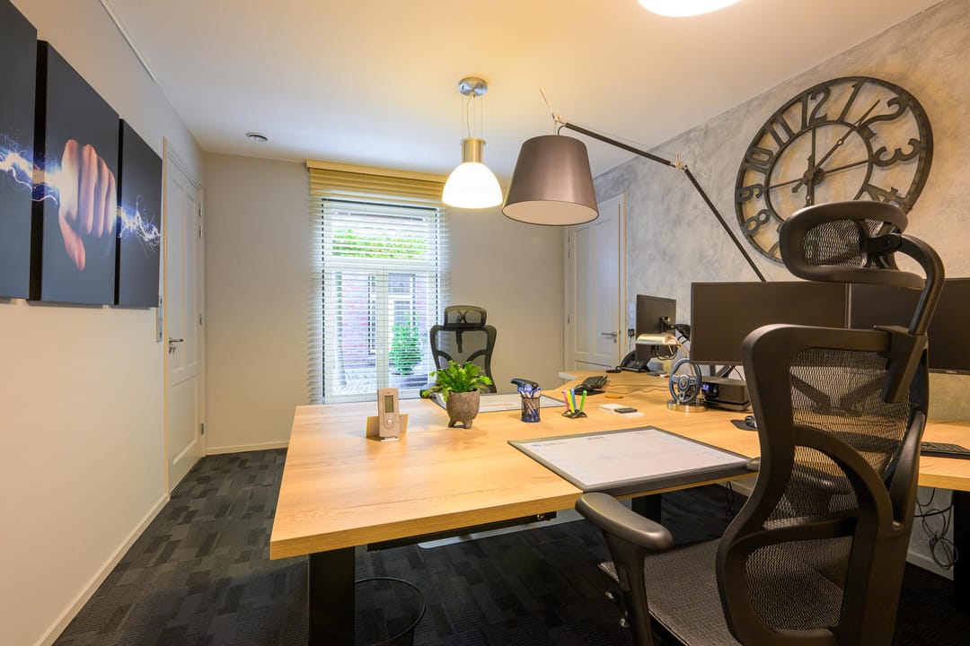 Exclusive U-Shaped Farmhouse with Pool, Office Space and Independent Apartment in Koningsbosch — 31