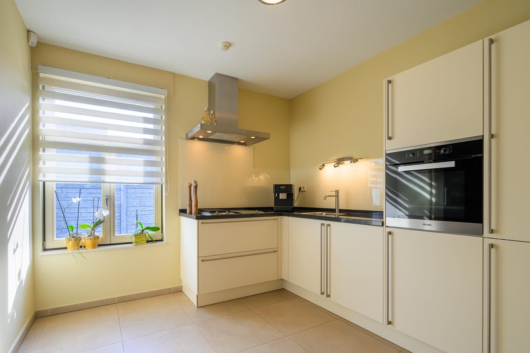 Exclusive U-Shaped Farmhouse with Pool, Office Space and Independent Apartment in Koningsbosch — 13
