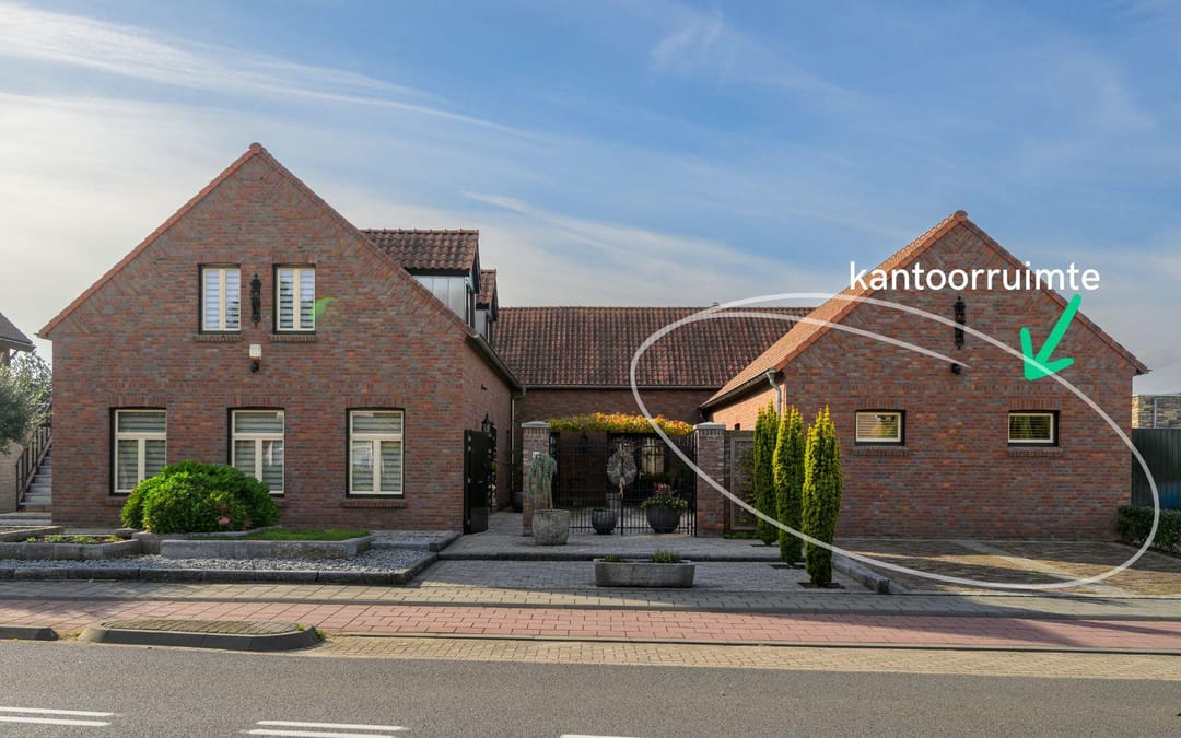 Exclusive U-Shaped Farmhouse with Pool, Office Space and Independent Apartment in Koningsbosch — 28