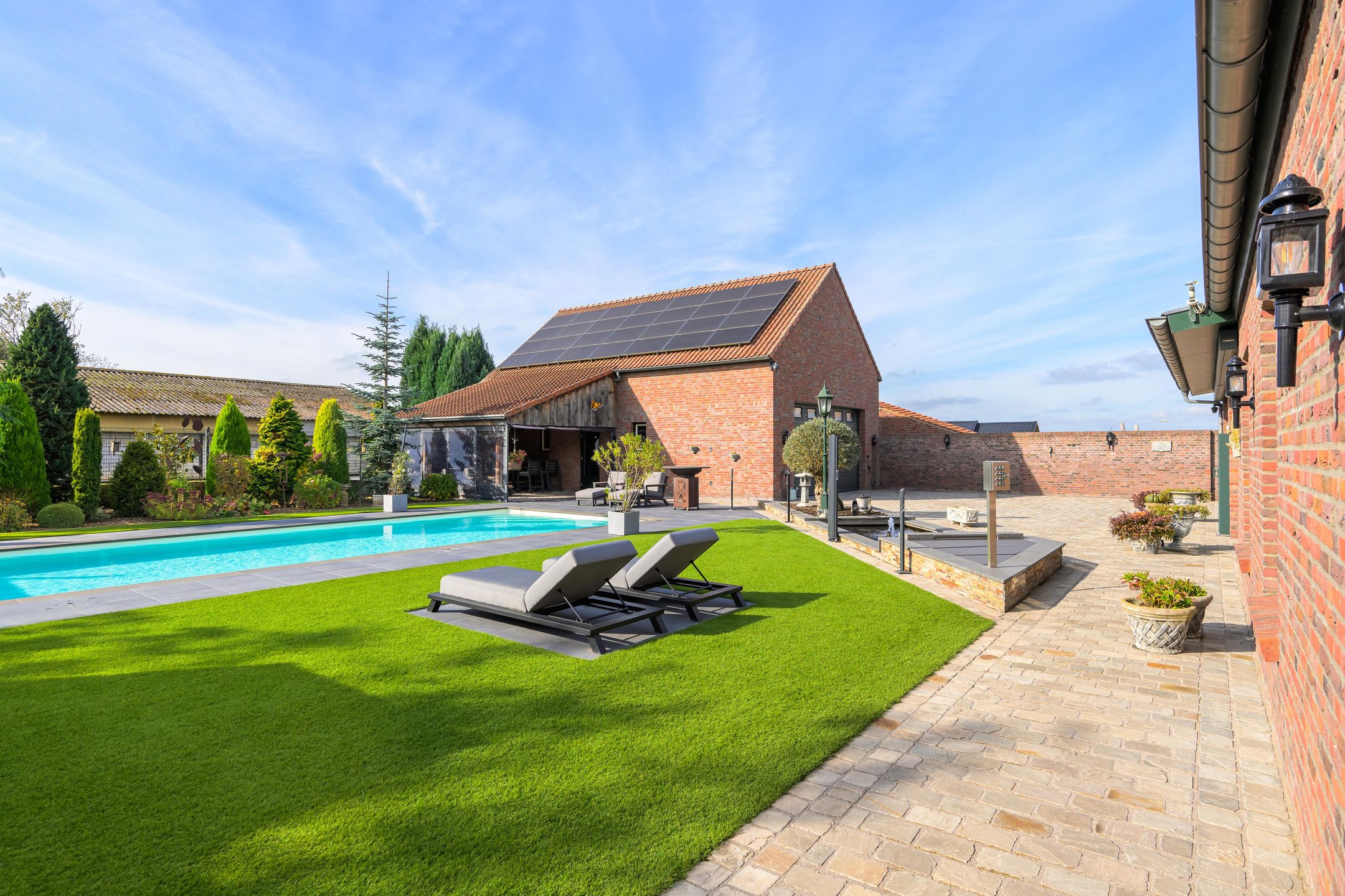 Exclusive U-Shaped Farmhouse with Pool, Office Space and Independent Apartment in Koningsbosch — 21