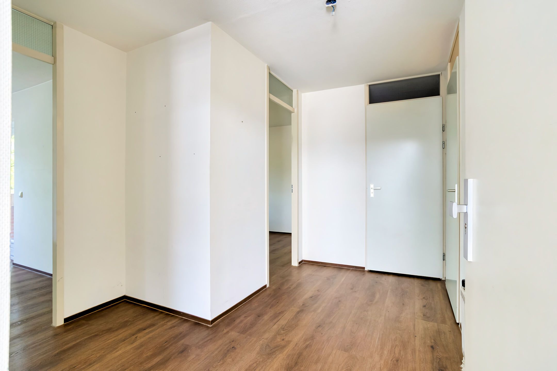 Bright Corner Apartment with Parking in Sought-After Villapark-Sint Pieter — 15