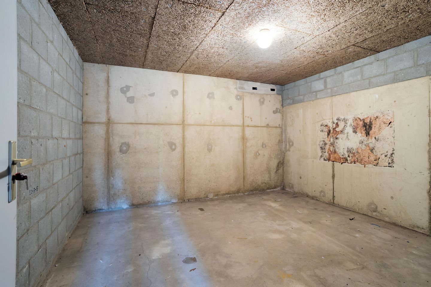 Bright Corner Apartment with Parking in Sought-After Villapark-Sint Pieter — 25