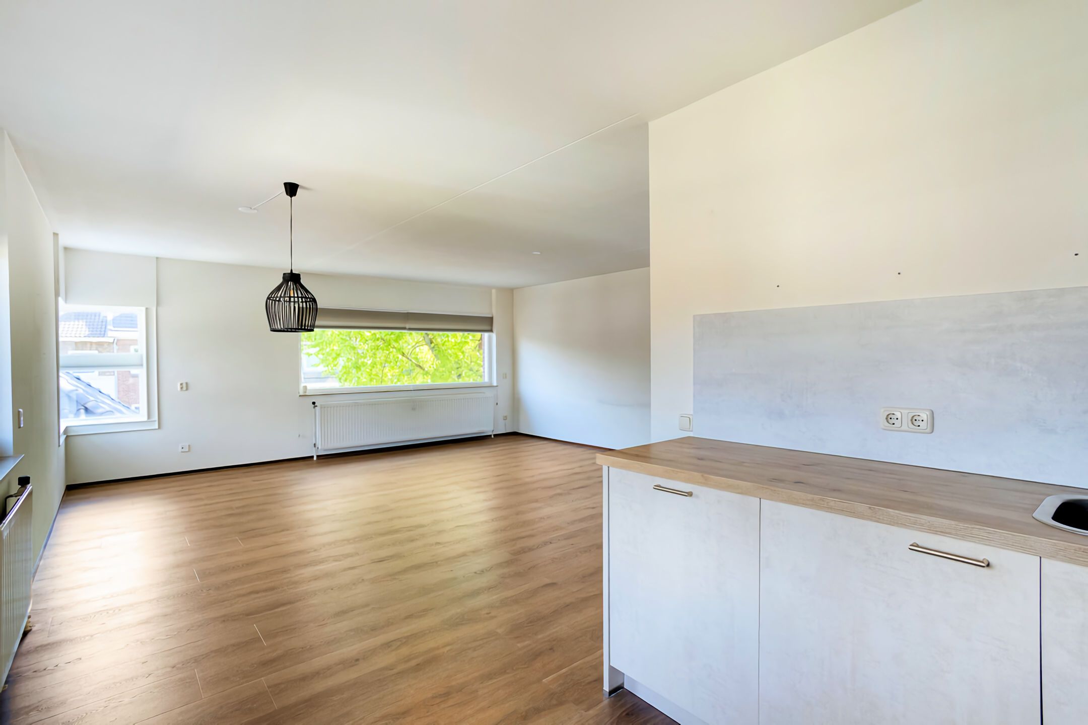 Bright Corner Apartment with Parking in Sought-After Villapark-Sint Pieter — 12