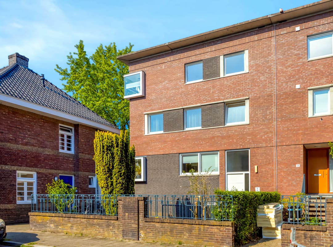 Bright Corner Apartment with Parking in Sought-After Villapark-Sint Pieter — 31