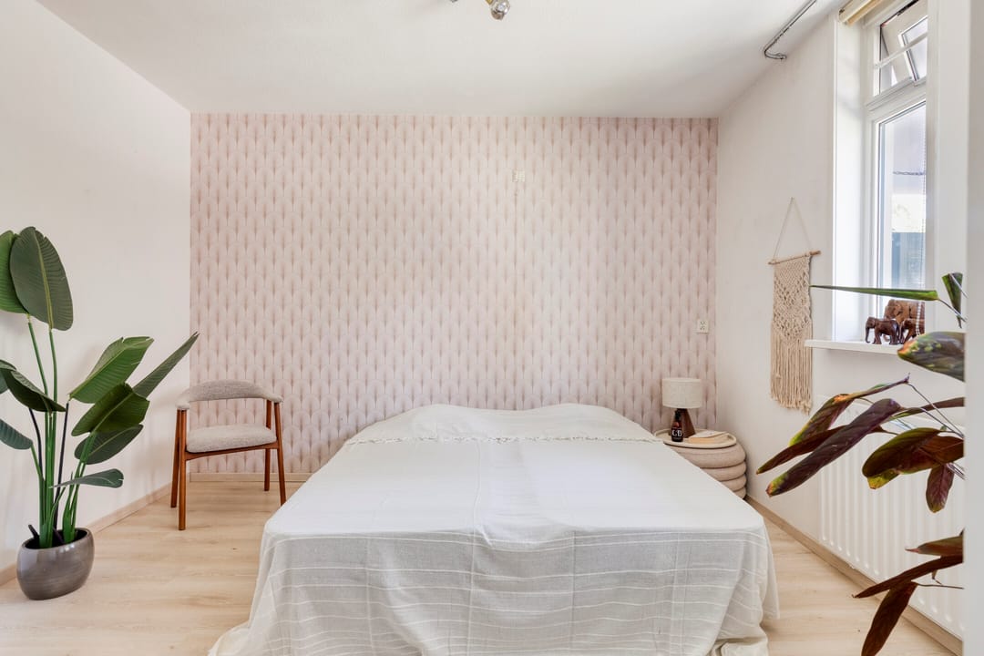 Spacious Corner Apartment with Large Southwest Facing Garden on the Ground Floor — 23