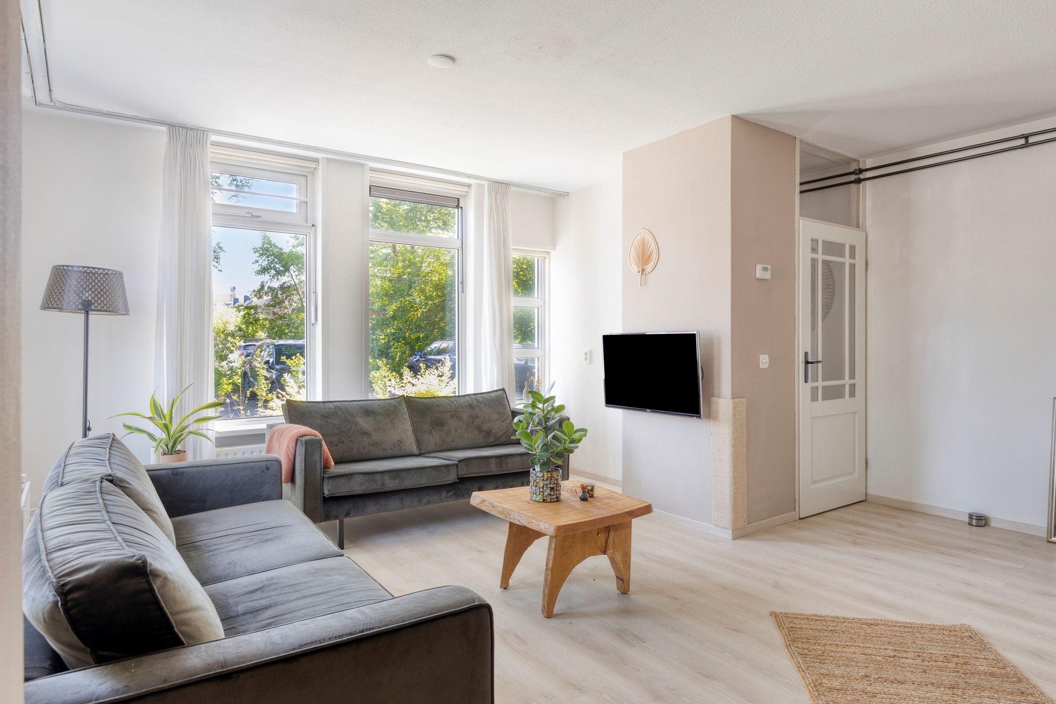 Spacious Corner Apartment with Large Southwest Facing Garden on the Ground Floor — 12