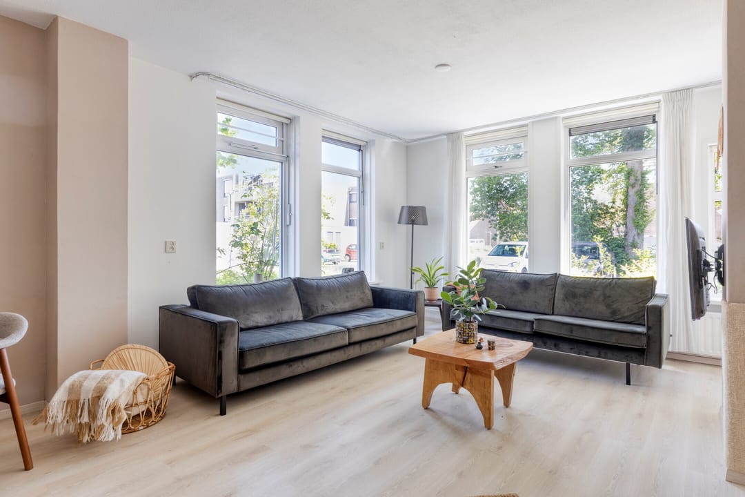 Spacious Corner Apartment with Large Southwest Facing Garden on the Ground Floor — 11