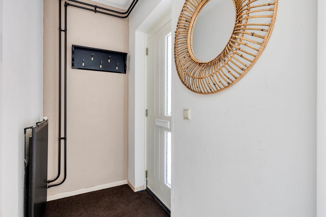 Spacious Corner Apartment with Large Southwest Facing Garden on the Ground Floor — 7