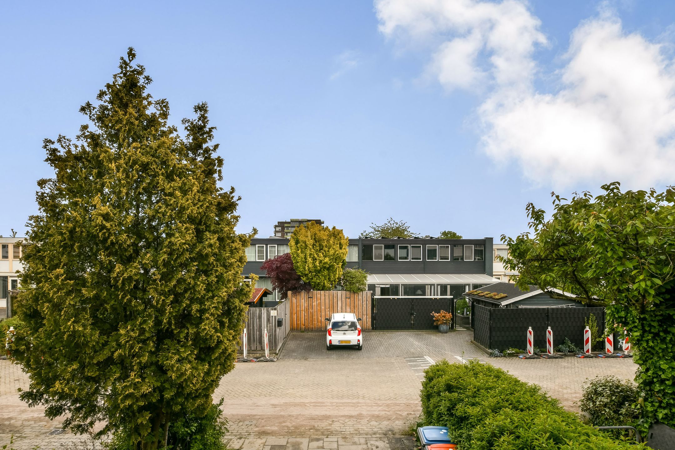 Photo 21 of Muur 30