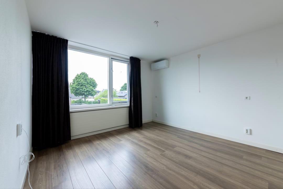 Photo 23 of Klaproosstraat 13