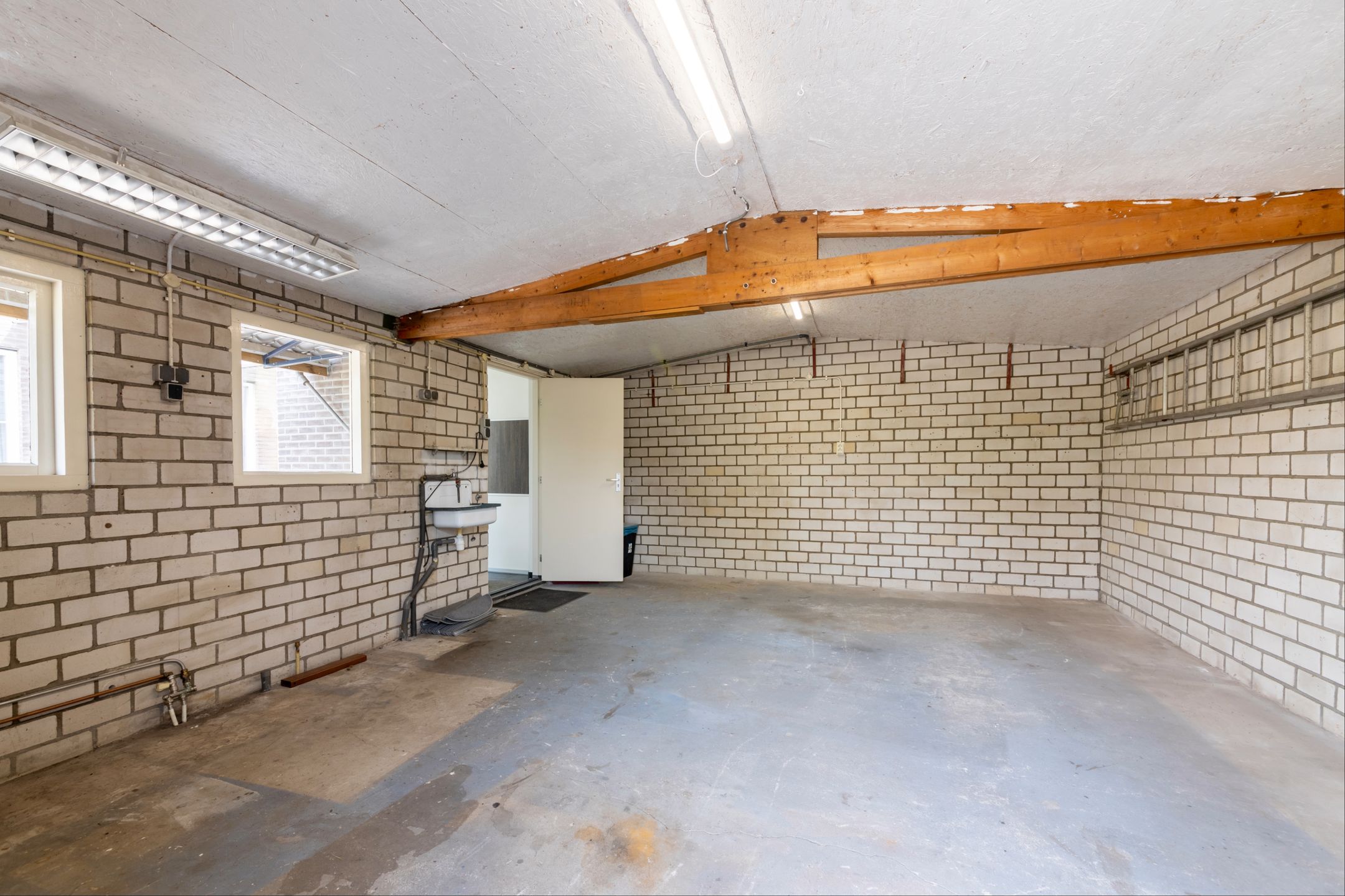 Photo 36 of Klaproosstraat 13