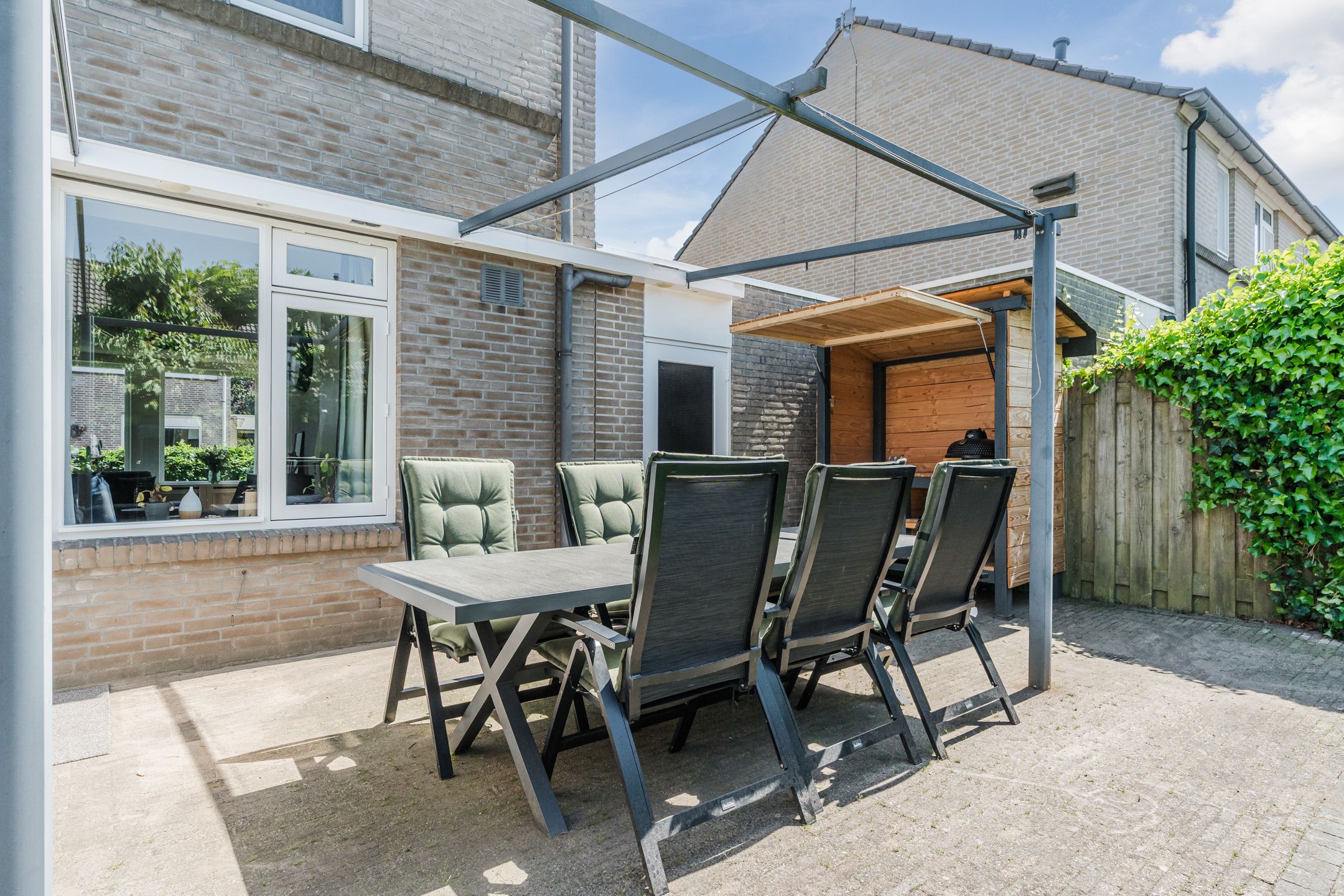Spacious Corner Home with Modern Updates in Child-Friendly Veghel Neighborhood — 27