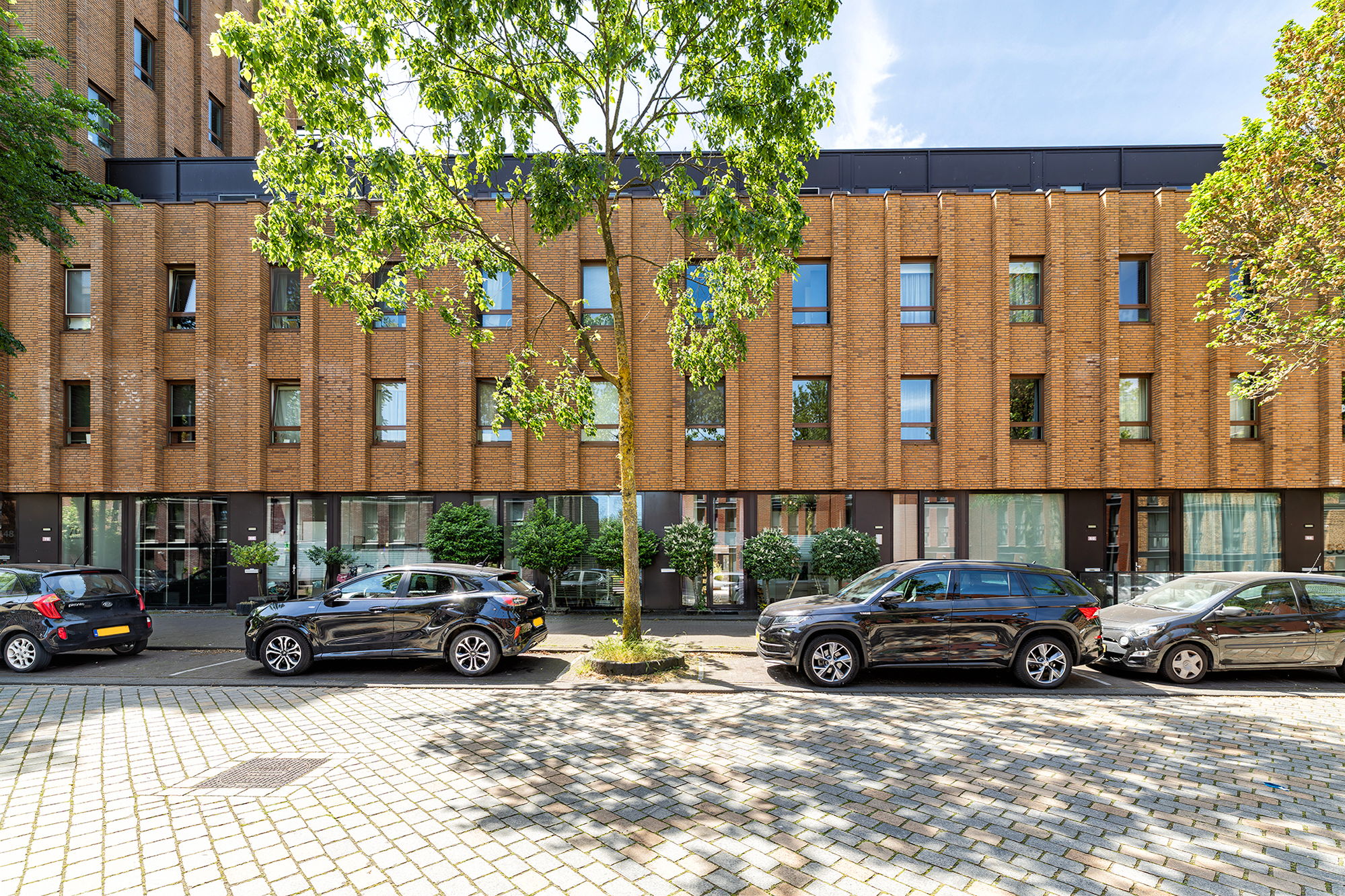 Pieter Oosterhuisstraat 64 