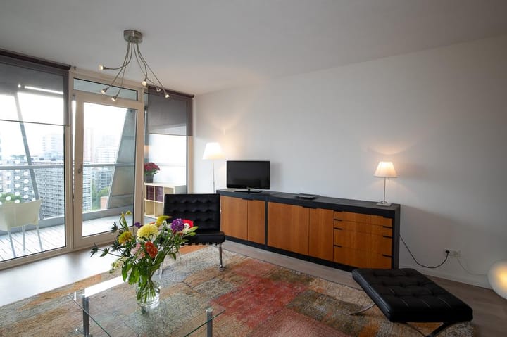 Appartement te huur: Kruisplein 910, Rotterdam