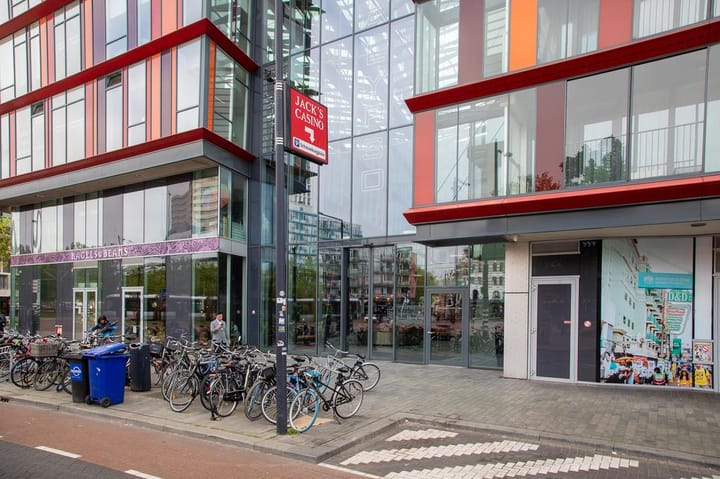 Appartement te huur: Kruisplein 910, Rotterdam